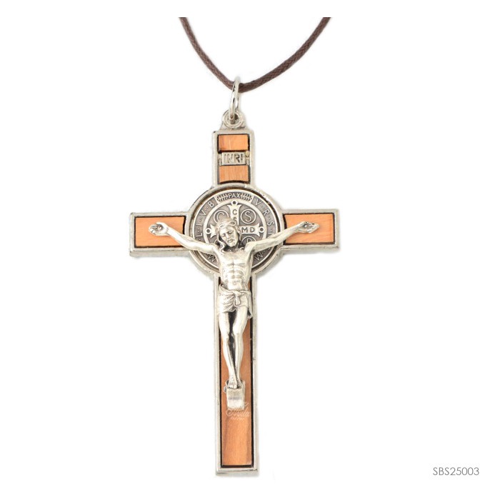 

Nemodorry Kalung Salib Benedict Insert Olive Border Silver Toko Katolik
