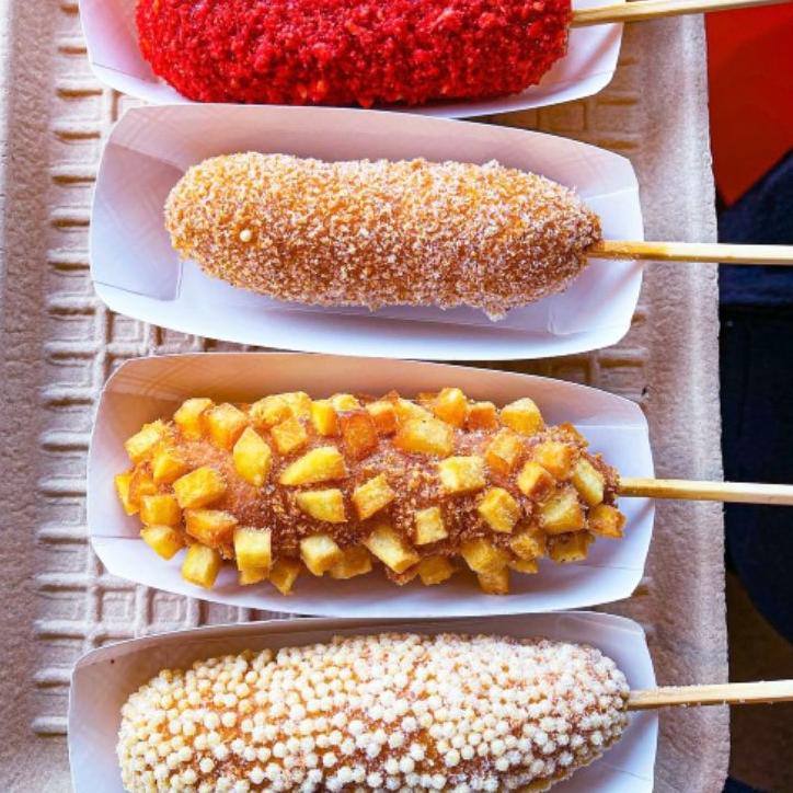 

4.4 Product HOT CORNDOG OPPA / mozarella sosis coklat corndough
