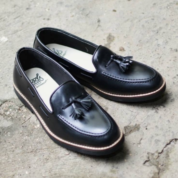 Toods Tasel Black Sepatu Loafers Kulit Pria Original Kerja Formal Pantofel Kantor Cowok Premium Bran