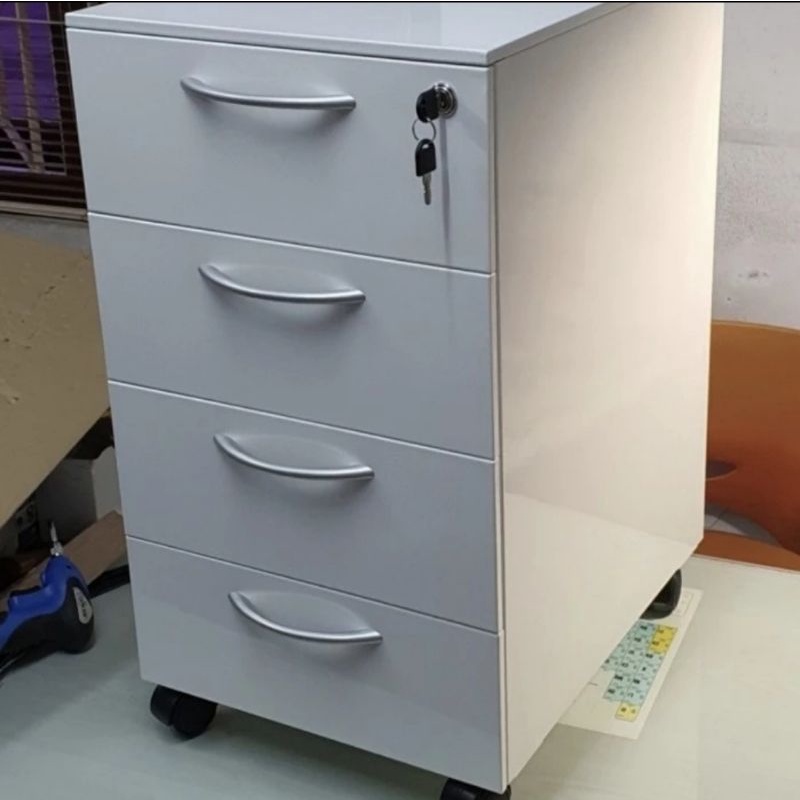 Lemari Besi 4 laci Warma Putih Drawer Cabinet Nakas Besi 4 Susun Lemari Besi