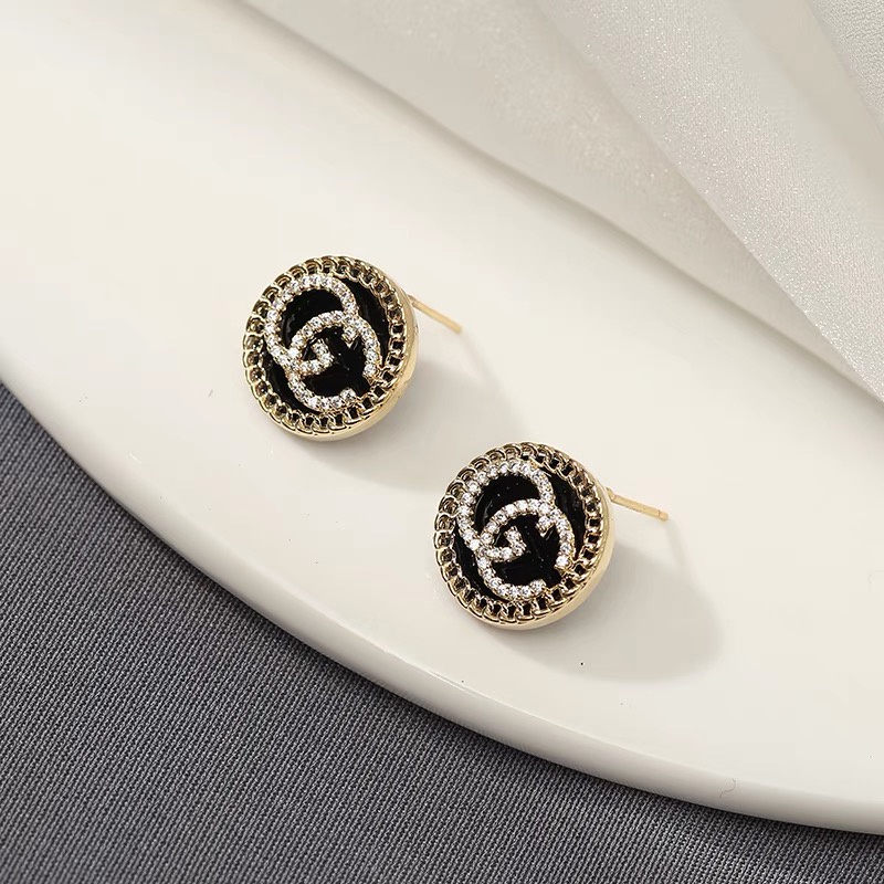 Huruf Berlian Anting Fashion Retro Perancis Cahaya Mewah Gaya Baru Indah Anting Cincin