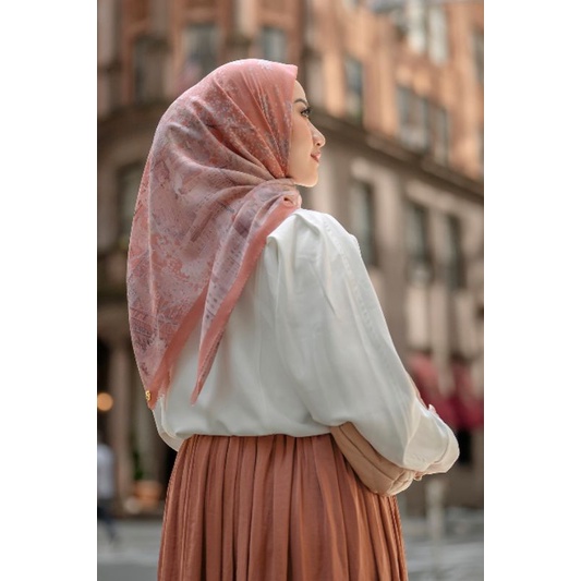 Buttonscarves New York 3 Courage Voal Square - Nomad