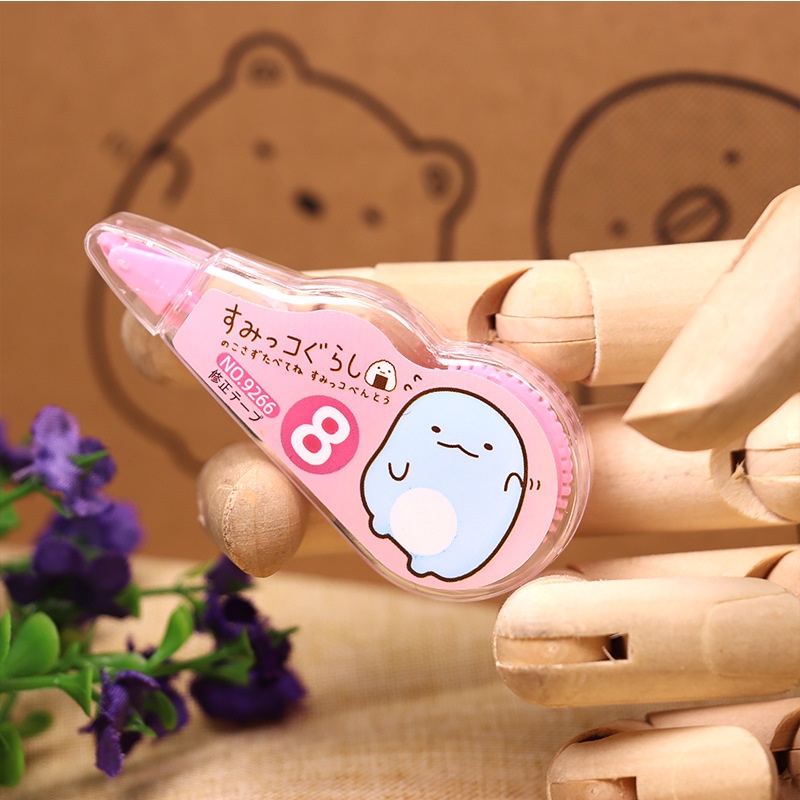 4pcs /Set Kawaii Sumikko Gurashi White Out Corrector Corrector Corrector Tape Promosi Hadiah Alat Tulis Sekolah Kantor Supply Hadiah