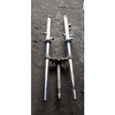 Shock Depan Satria FU set tanpa segitiga atas