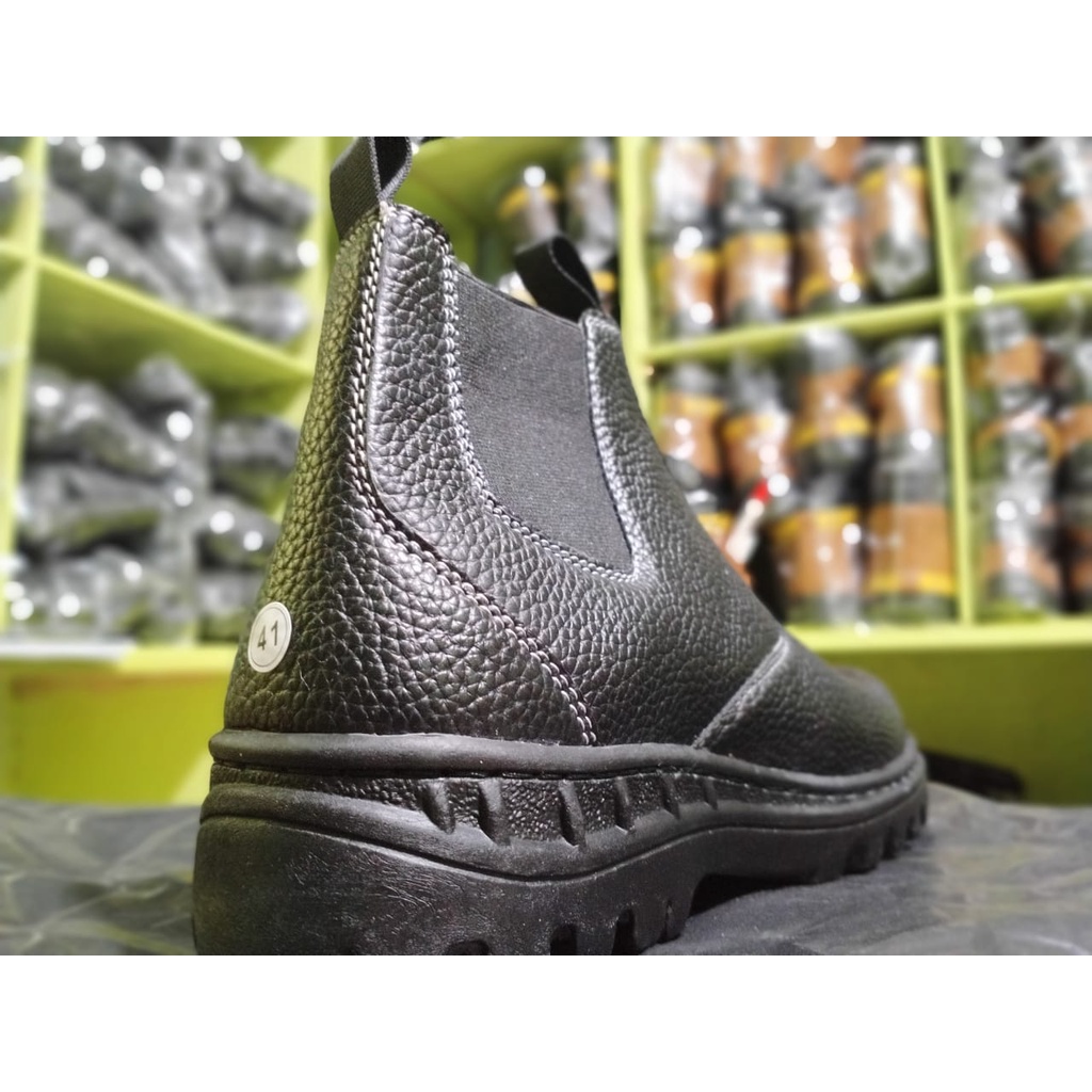Sepatu Safety Pria Boots Slop Septi Savety Cowok Elastis Slip On Keselamatan Kerja Proyek Pabrik Bengkel Mekanik Kulit Impor Ujung Besi berkualitas