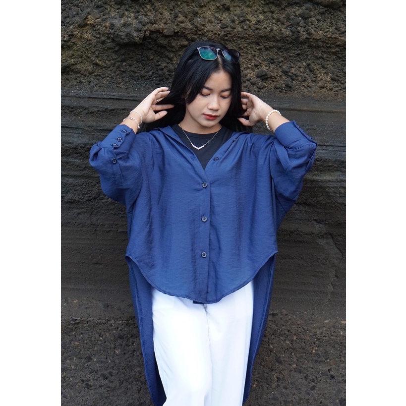 BEACHWELL Kemeja Outer Wanita Oversized Biru Navy Polos Bahan Premium- Kamaya Series