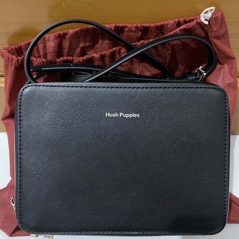 Hush Puppies Brighton Sling Bag Medium (M) Black Original Store Termurah