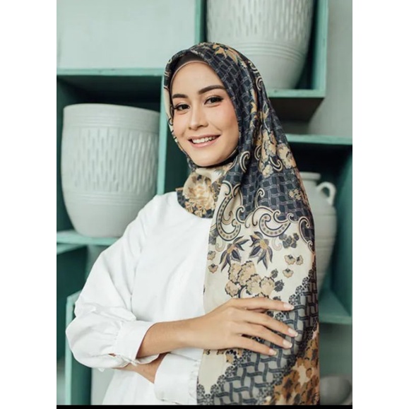 Sale Bunaken Scarf Wearing Klamby