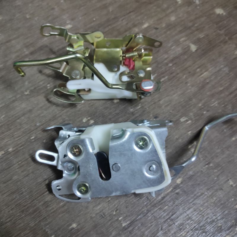 doorlock panther door lock panther pick up door lock panther kotak door lock isuzu panther 2,3 2,5