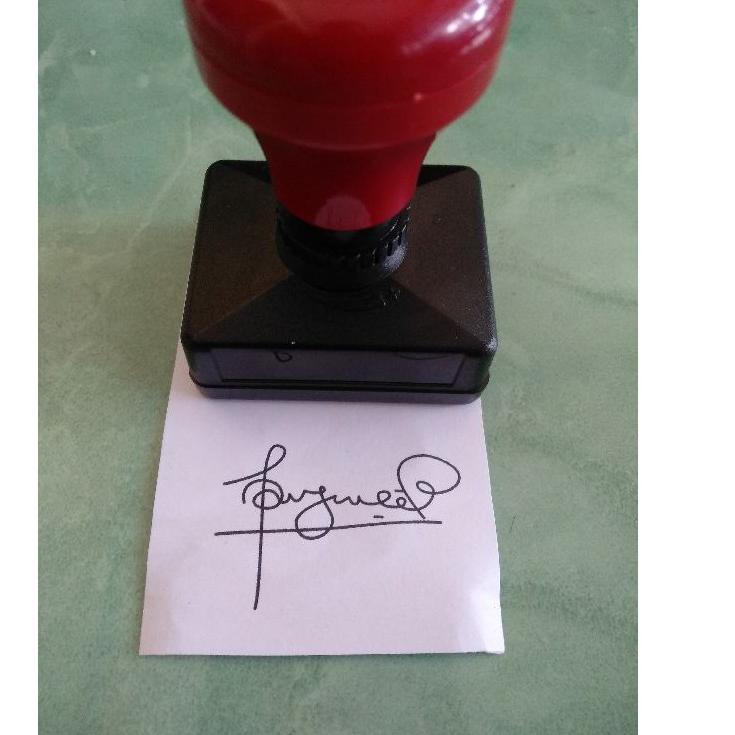 

Harga Merakyat STEMPEL TANDA TANGAN DAN NAMA