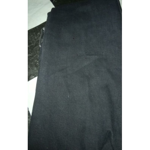 celana levis hitam