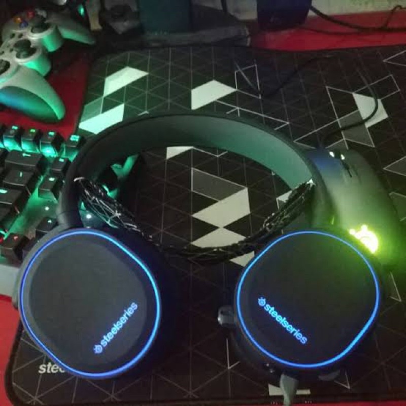 Steelseries Arctis 5 second