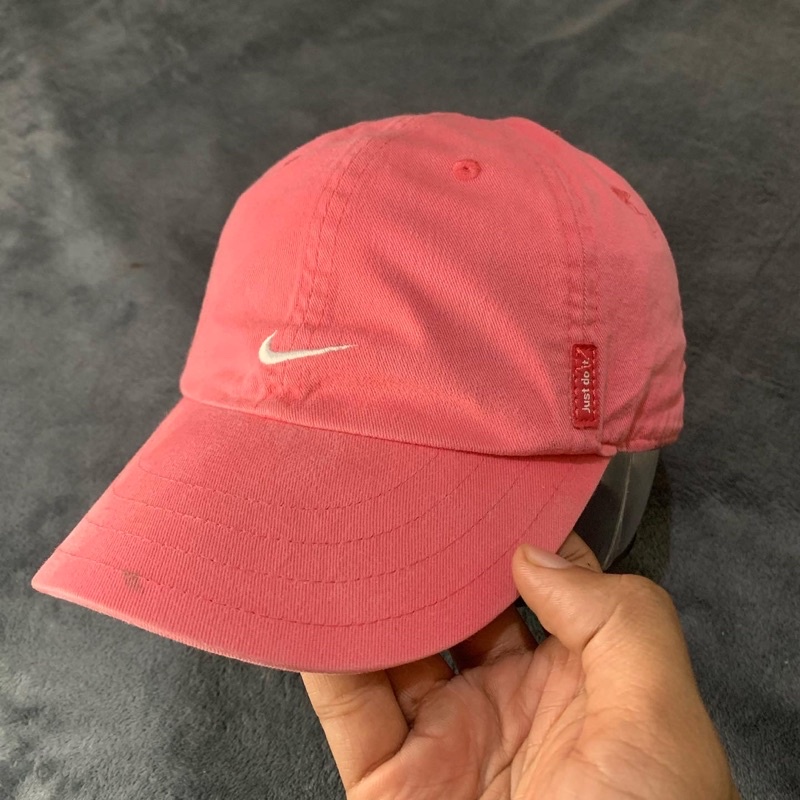 Topi Nike golf pink ego thrift