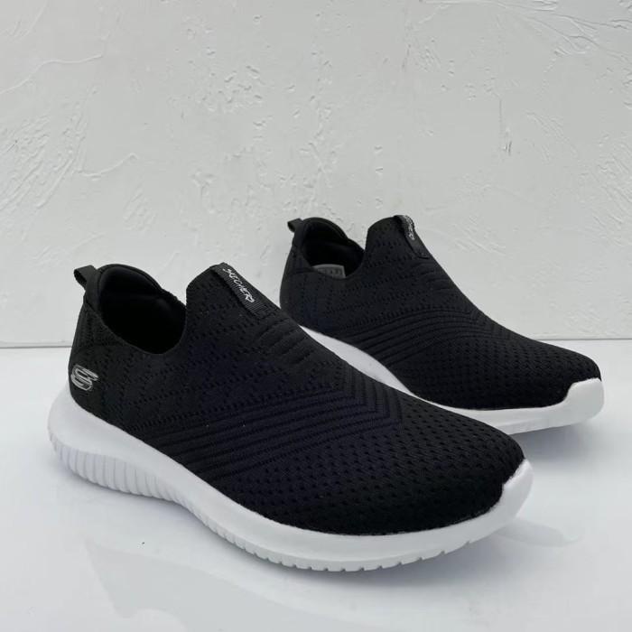 Skechers / Slip On Wanita / Skechers Wanita / Skechers Ultra Flex 3.0