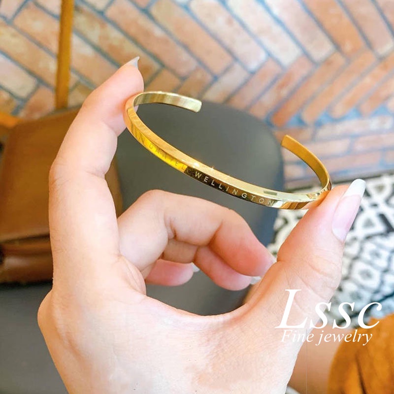 Gelang Titanium Wanita Anti Karat Emas 18K Huruf Bangle Couple Pasangan Perhiasan Fashion Korea