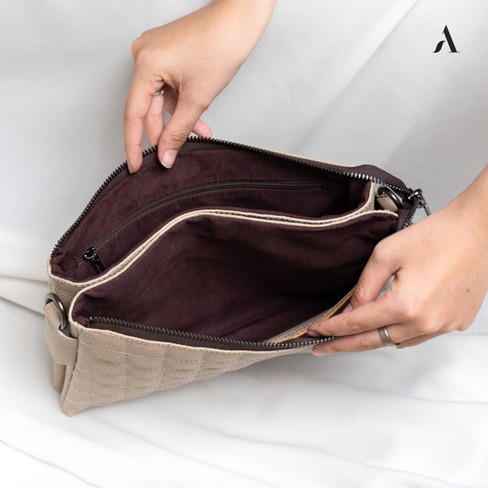 Hand Bag Clutch Tas Tangan Wanita Bisa Model Selempang Slempang Bahan 100% Kulit Sapi Asli Original Alona Kana Handbag