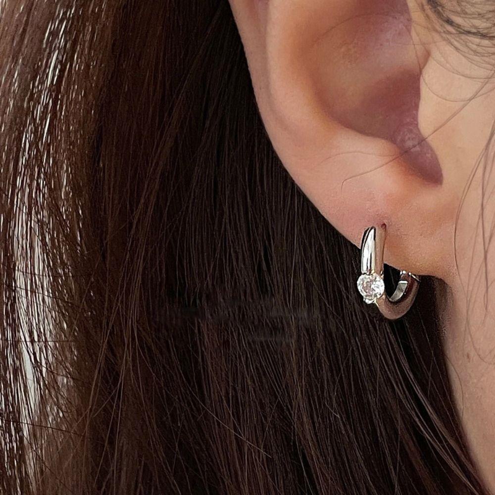 Mxbeauty Anting Hoop Wanita Keren Manis Lingkaran Mini Kepribadian Zirkon Perhiasan Fashion