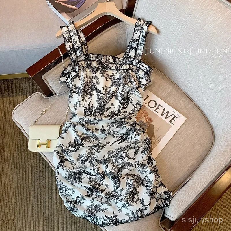 Gaun halter bunga segar hitam dan putih wanita yang indah dan indah gaya Prancis baru gaun fashion t