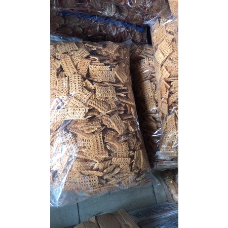 

KERUPUK KASANDRA 1/2KG
