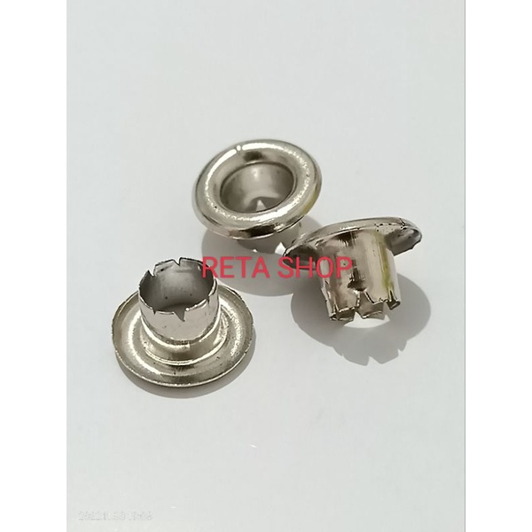 

Benik/ Mata ayam/eyelet NCL ukuran 7 mm( ukuran lingkar dalam) single (isi 100 buah/bungkus)