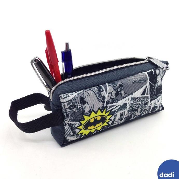 

Batman Soft Pencil Case Abi-Abu & Comic - Dadi / Tempat Pensil Anak
