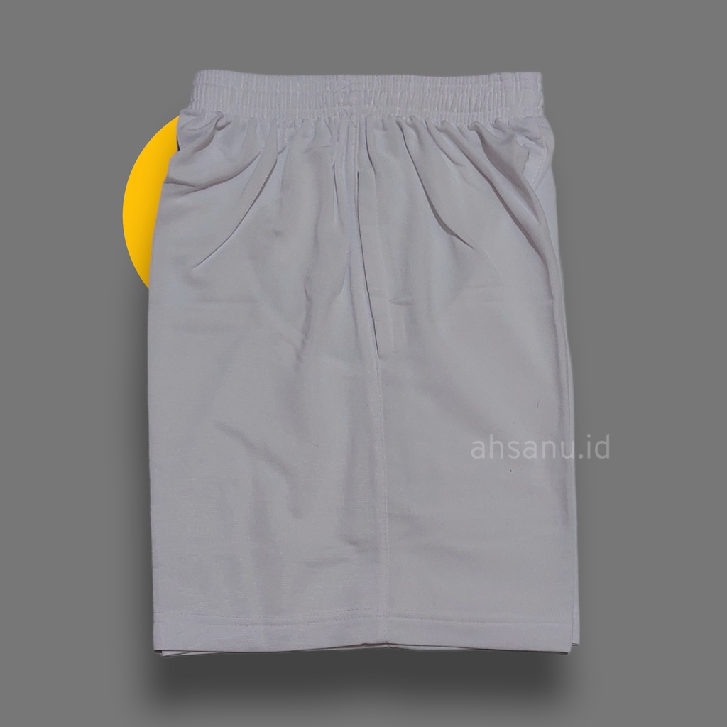 CELANA PENDEK SANTAI PUTIH POLOS