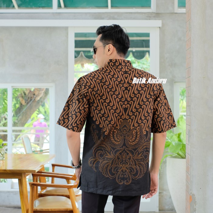 Baju Batik Pria Lengan Pendek Modern Elegant Kualitas Premium Bahan Katun Solo Warna Hitam Coklat