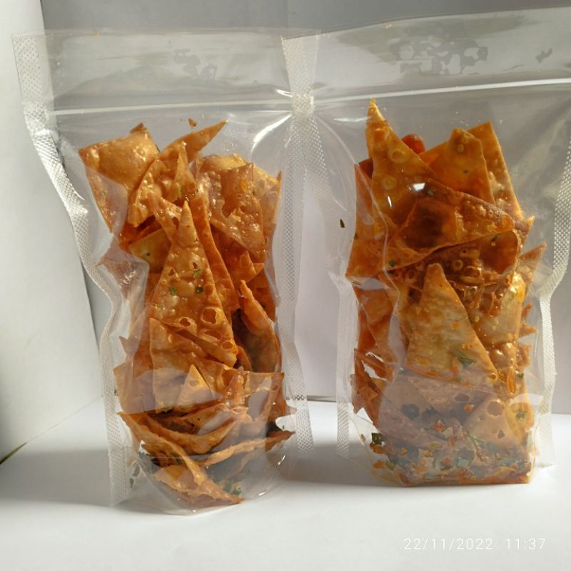 

Keripik Pangsit Daun Jeruk