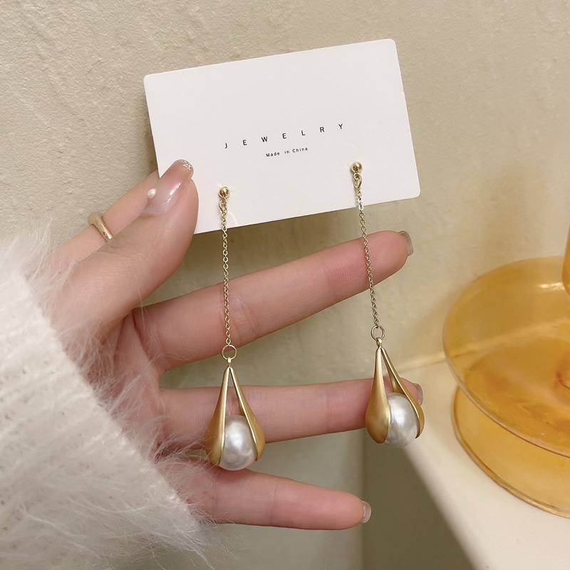 Temperamen Mutiara Jumbai Liontin Ear Studs/ INS Anting Bentuk Tetesan Air Geometris/ Anting Stud Canggih Logam Sederhana