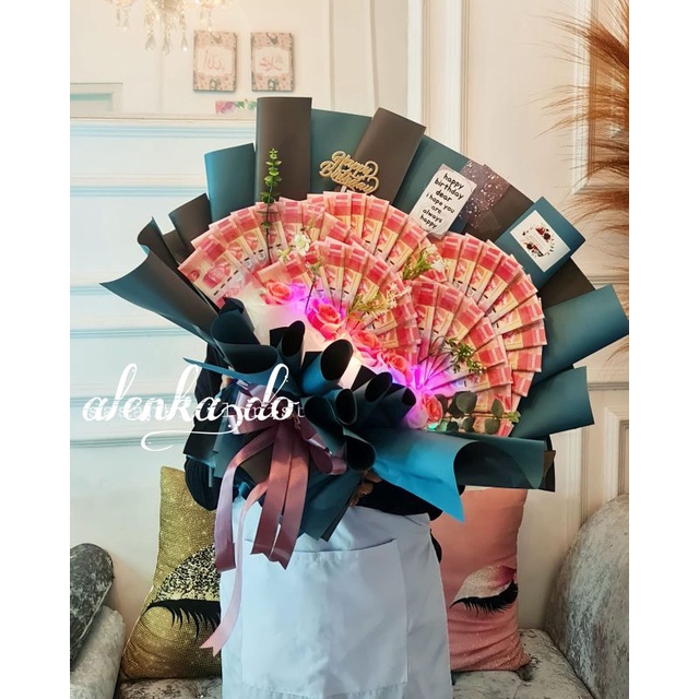 

Money Bouquet Kipas Premium Buket Uang Hadiah kado ulang tahun wisuda jogja murah