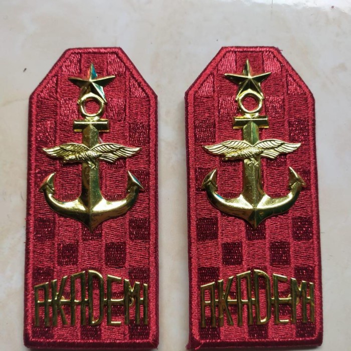 

AKADEMI MILITER EVOLET