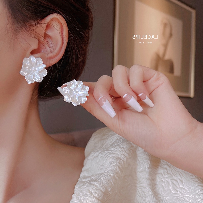 YEEZII Anting Tulip Mutiara Elegan Untuk Wanita Manis Kristal Busur Busur Anting Aksesoris Perhiasan