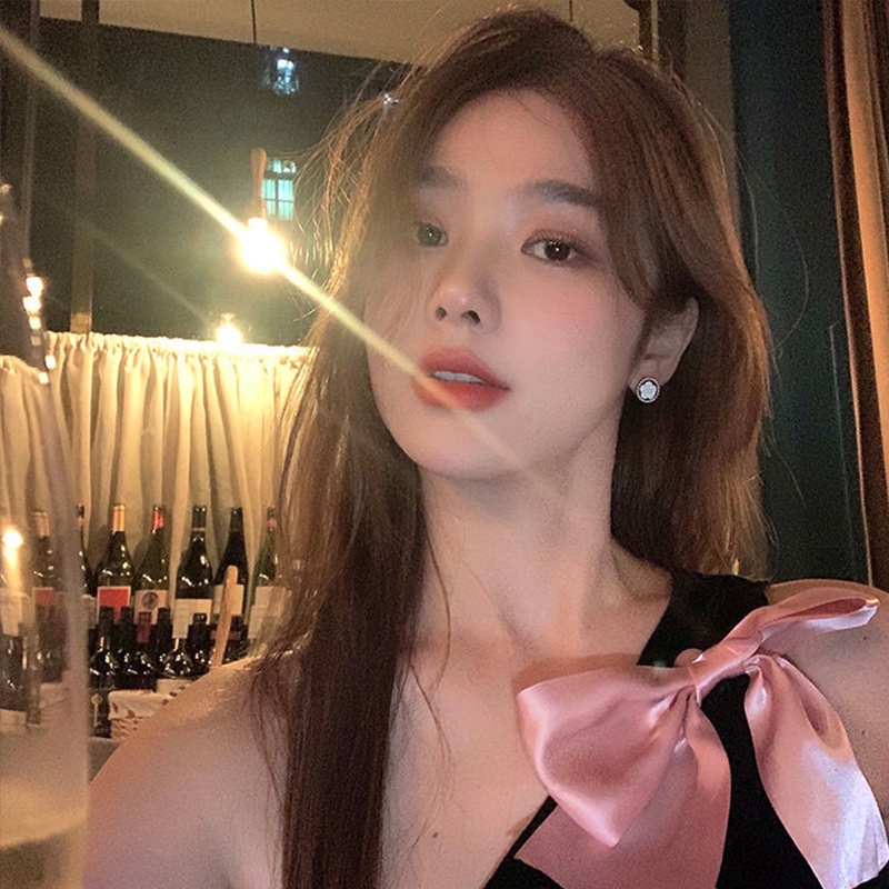 We Flower Korea Hitam Putih Camellia Anting Bulat Korea Untuk Wanita Gadis Baroque Pearl Floral Earring Fashion Telinga Perhiasan Hadiah