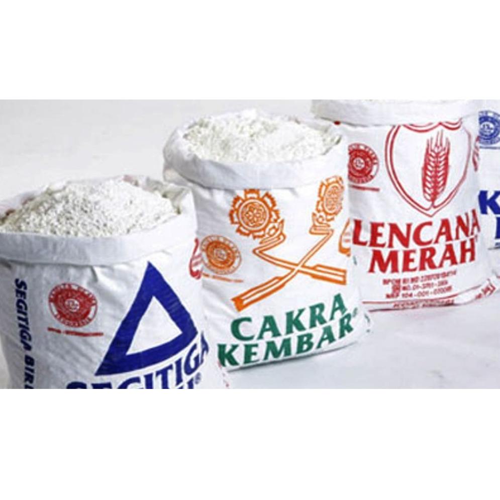 

㍼ 500gr Tepung Terigu - Tepung Cakra - Tepung Segitiga ・