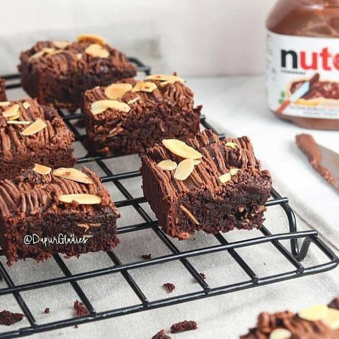 

BAYAR DITEMPAT✔️Brownies Nutella Almond|SQ1