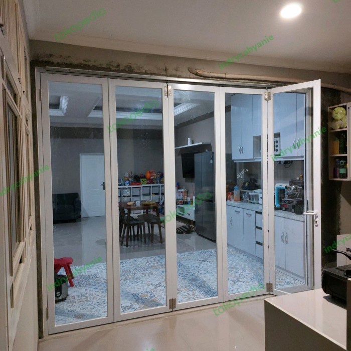 pintu lipat alumunium almanium 5 daun minimalis