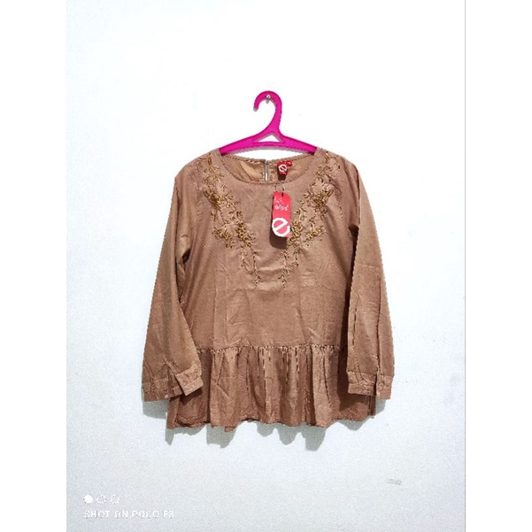 Elips Atasan wanita lengan panjang coklat muda size M