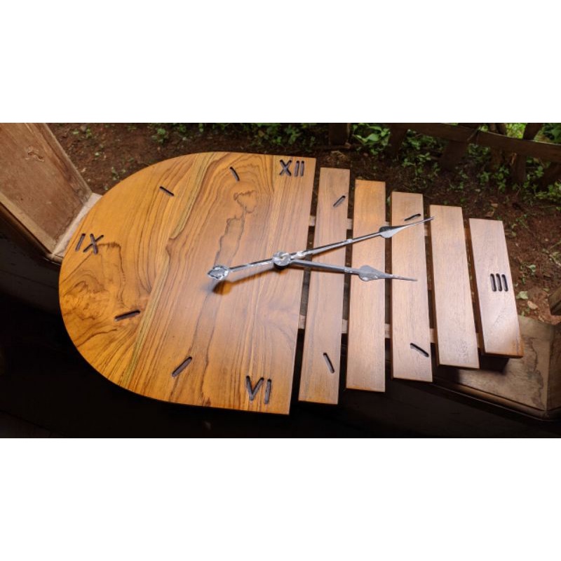 Jam Dinding Kayu Jati Klasik Angka Romawi