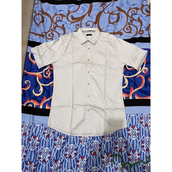 Kemeja Pria LR2 Silver Grey Size L Like New