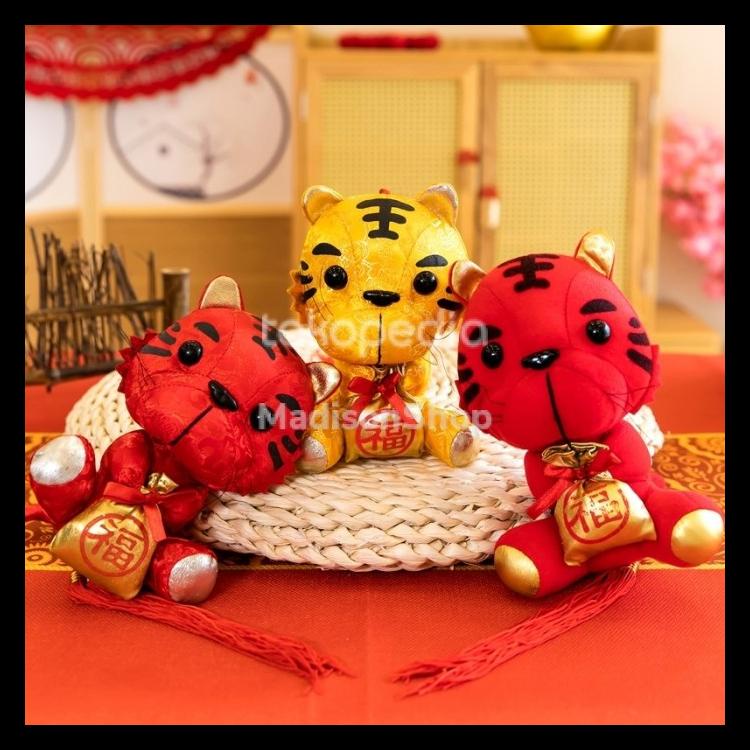 

GANTUNGAN IMLEK BONEKA MACAN 2022 DEKOR POHON MEIHWA TIGER MACAN EMAS BARU