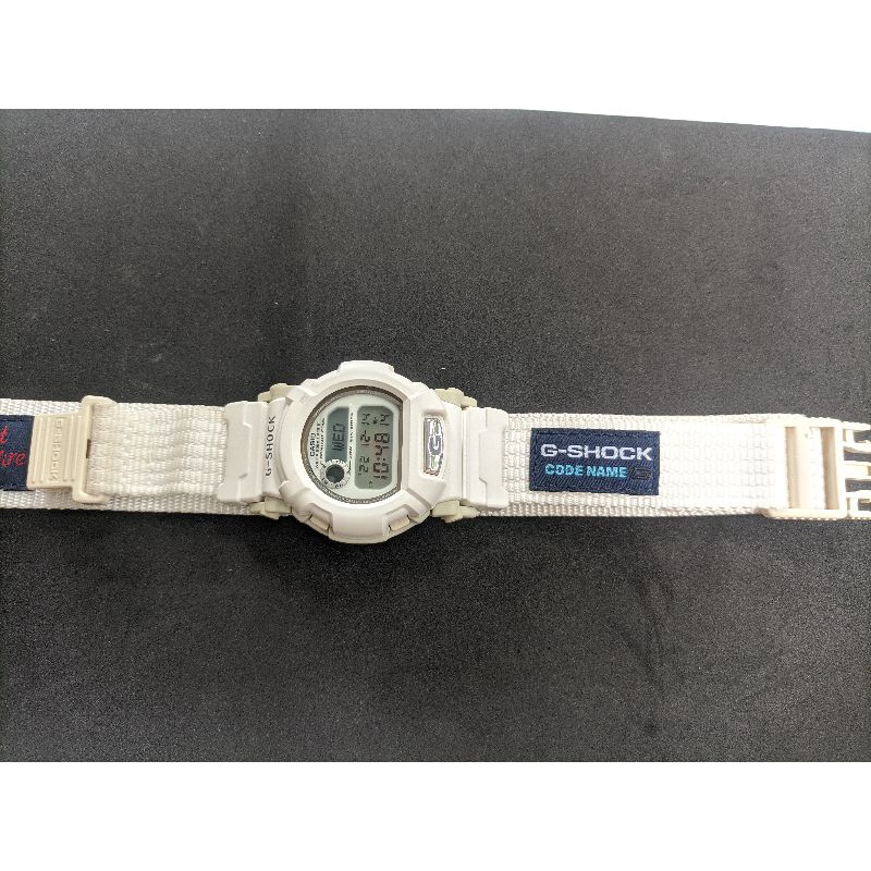 Rare item Casio Gshock dw097 codename white