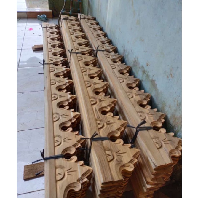 Lisplang kayu jati