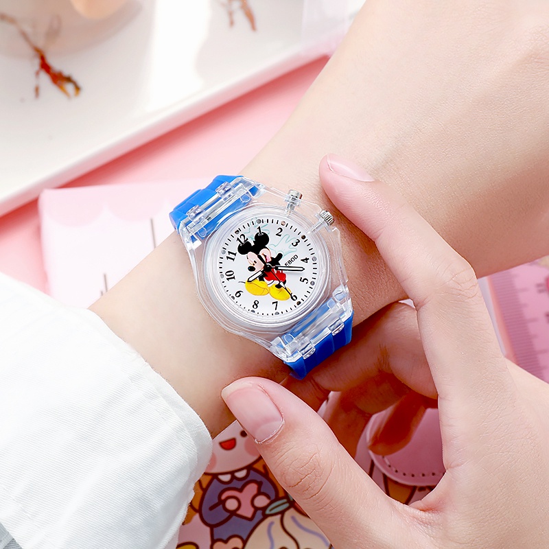 Jam Tangan Anak-anak Disney series Jam tangan anak perempuan Minnie &amp;Mickey Glowing Melody Kartun Mahasiswa Kulomi Balita Bayi Warna-warni Berkedip  Jam Tangan Elektronik