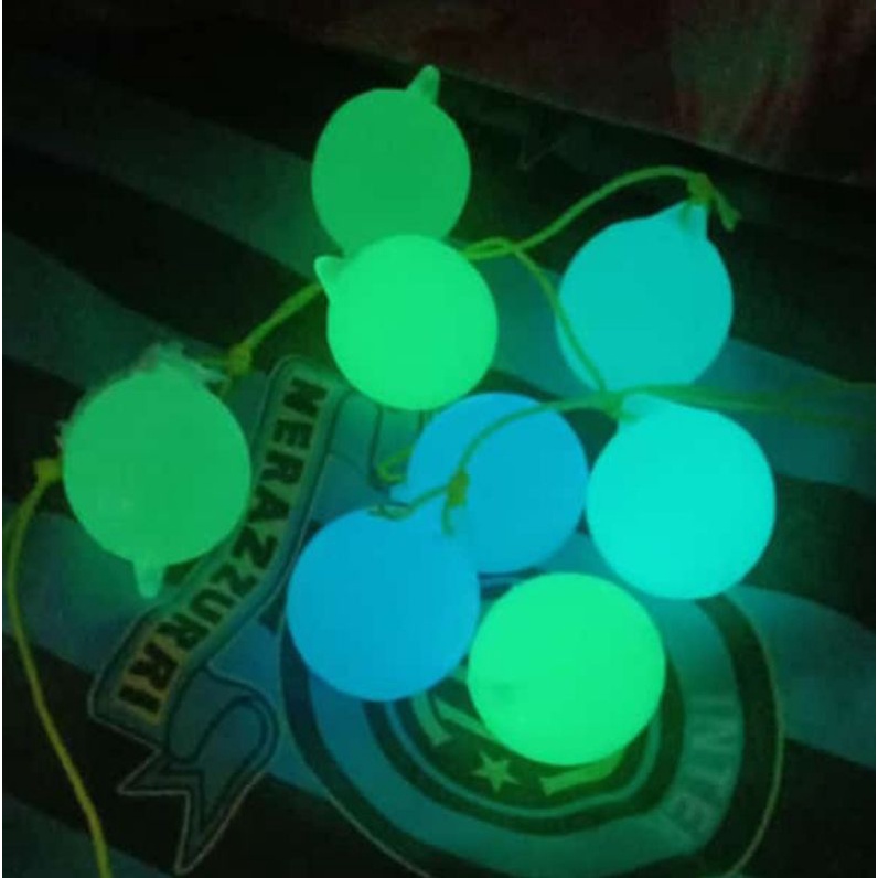 Katto katto/Latto latto menyala dalam gelap