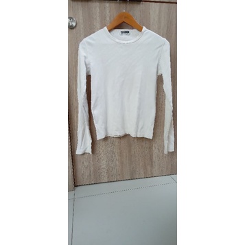 KAOS LENGAN PANJANG GIORDANO PRELOVED