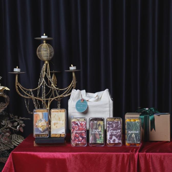 

Raya Christmas Hampers