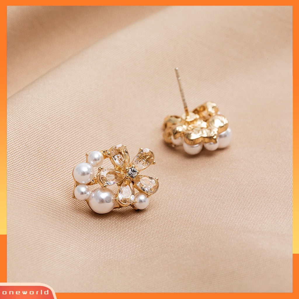 [ONE] 1pasang Ear Stud Eye-catching Kekerasan Tinggi Bahan Alloy Anti Luntur Bentuk Bunga Anting Tusuk Untuk Wanita