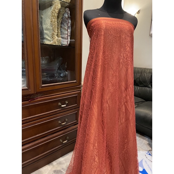 Bahan Kebaya Brokat Lace Halus Chantily Semi France Shantily Beverly Warna Merah Bata Teracotta