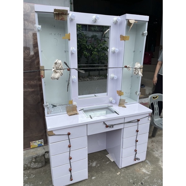Mejarias HPL Lampu