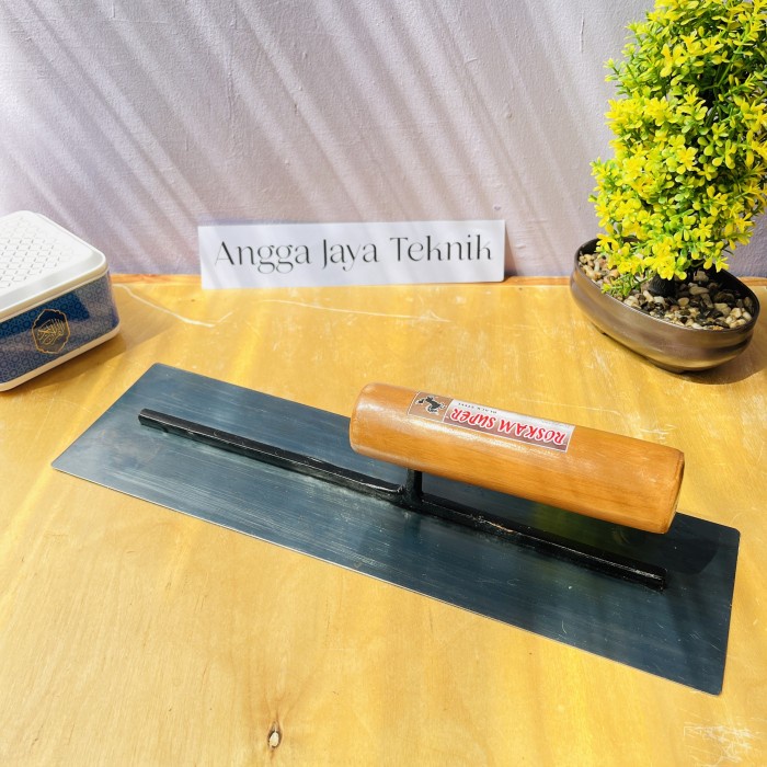 Raskam atau Roskam plat baja 30cm ( alat acian tembok )